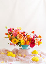 Load image into Gallery viewer, PVR Vacay Grande Vased Centerpiece