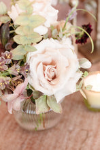 Load image into Gallery viewer, G'old Hollywood Petite Pleated Glass Centerpiece