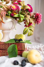 Load image into Gallery viewer, Mother&#39;s Day Fresh Floral Centerpiece Workshop