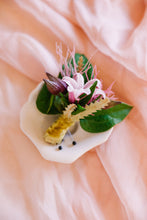 Load image into Gallery viewer, Wedding Collection Boutonniere