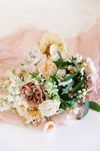 Load image into Gallery viewer, Wedding Collection Maids Bouquets